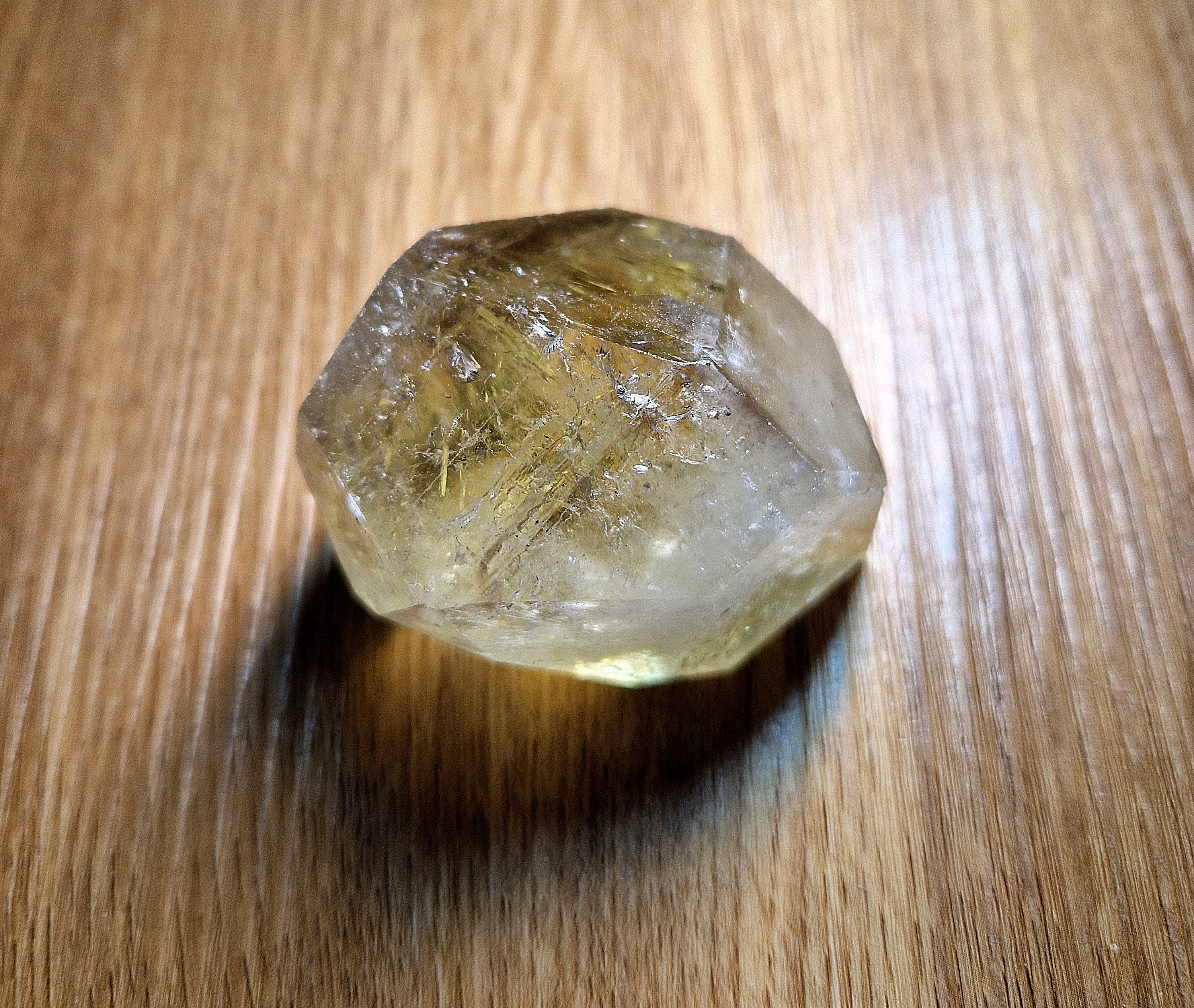 ✨ Golden Healer Quarz – kraftvolles Unikat mit warmen Goldnuancen ✨