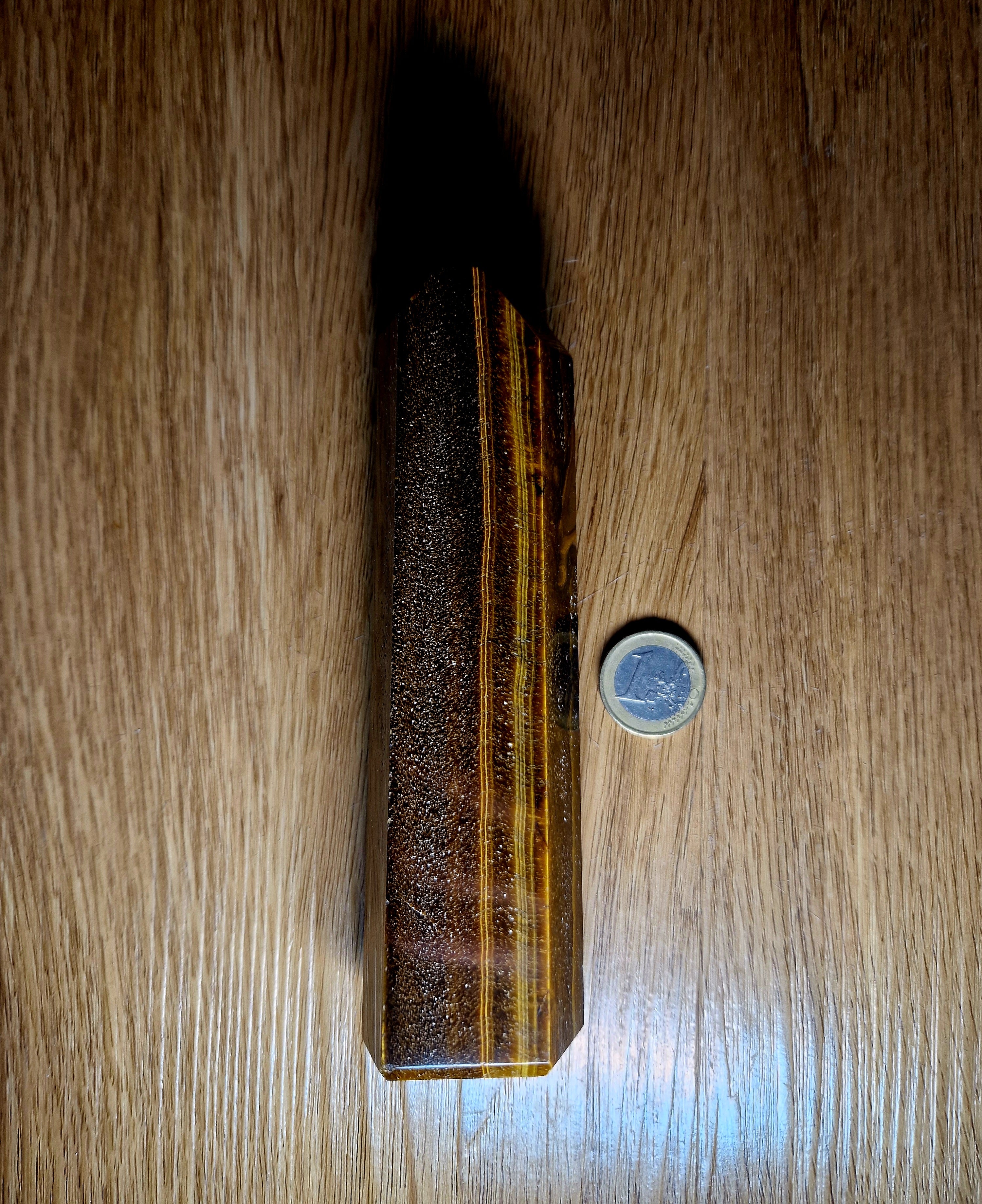✨ Golden Eye – Tigerauge Obelisk