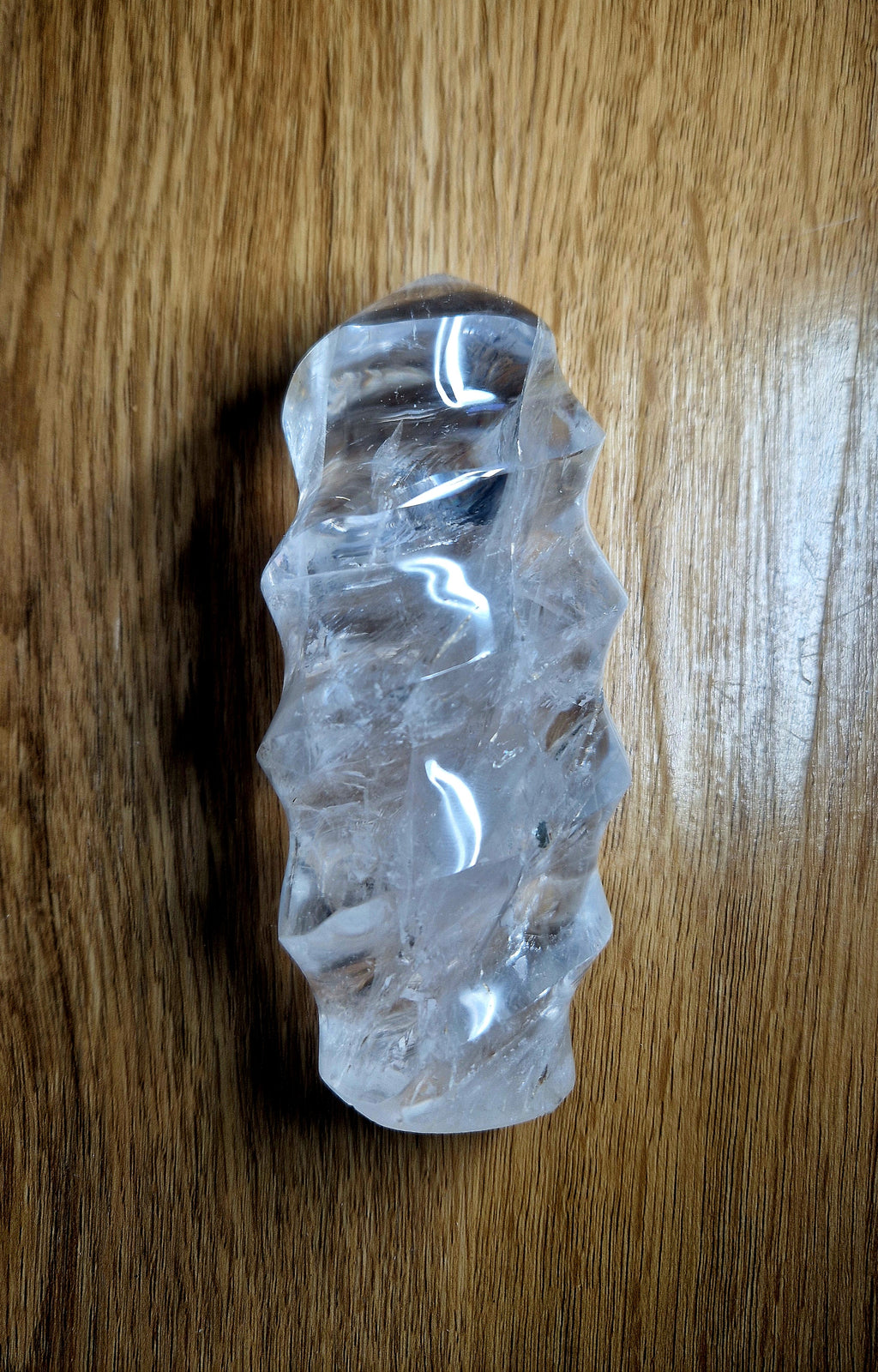 Gedrehter Bergkristall – handpolierte Spiralform 12cm hoch 414 g