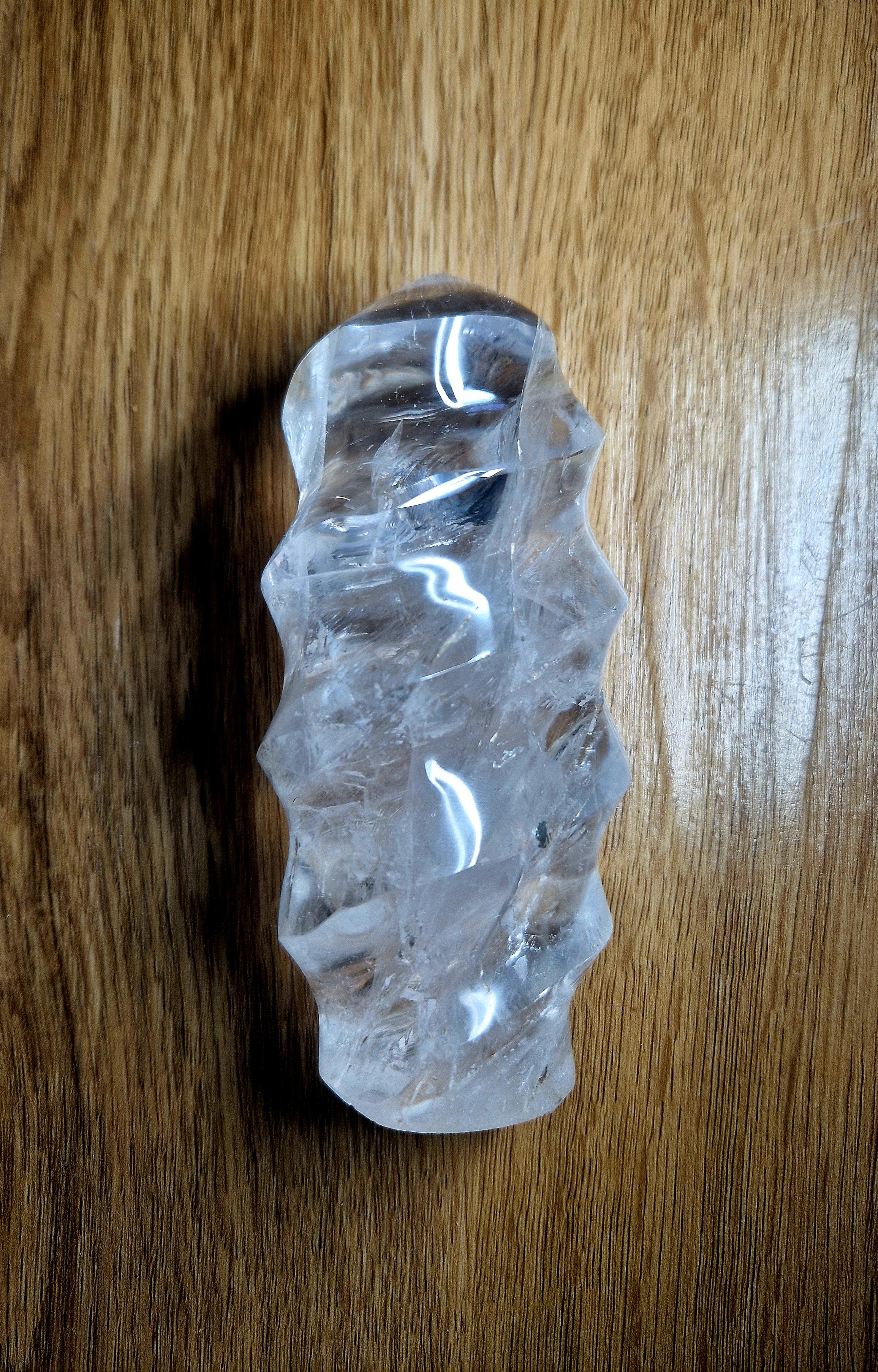 Gedrehter Bergkristall – handpolierte Spiralform 12cm hoch 414 g