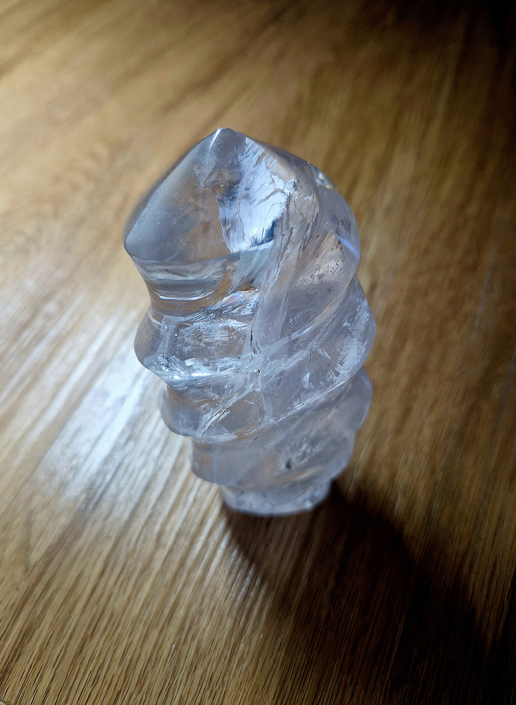 Gedrehter Bergkristall – handpolierte Spiralform 12cm hoch 414 g