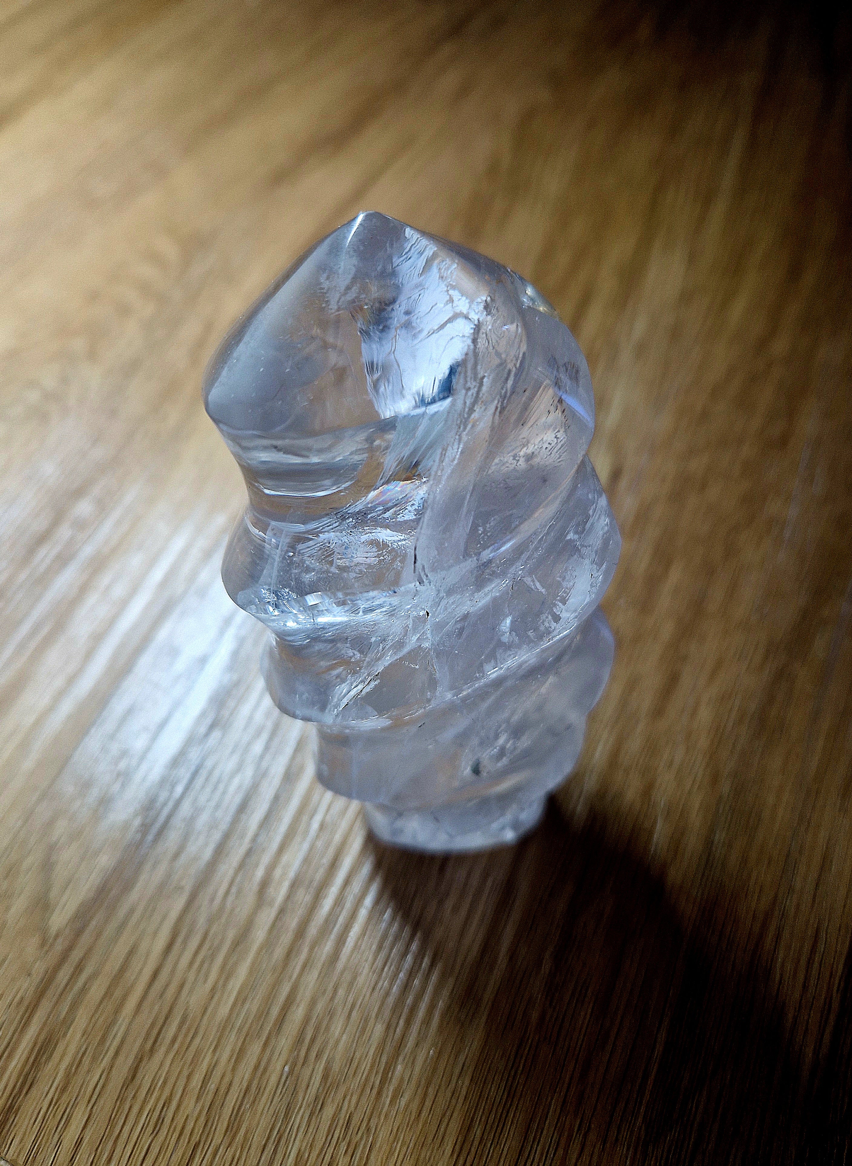 Gedrehter Bergkristall – handpolierte Spiralform 12cm hoch 414 g