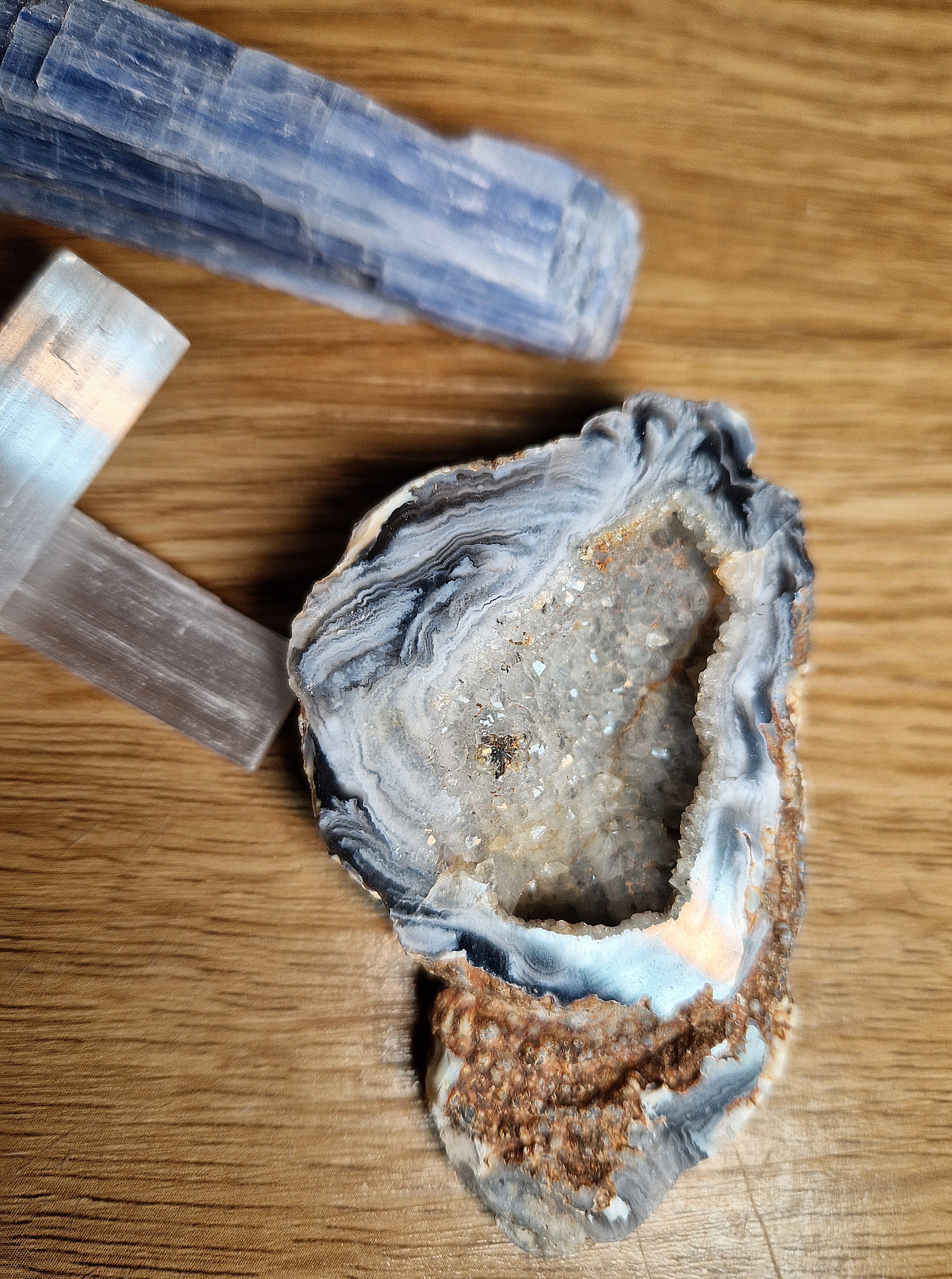 Kyanit Harmonie-Set mit Achat-Geode & Selenit – Unikat