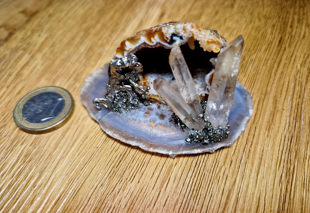 Achat-Geode mit Bergkristall & Pyrit – Einzigartiges Sammlerstück