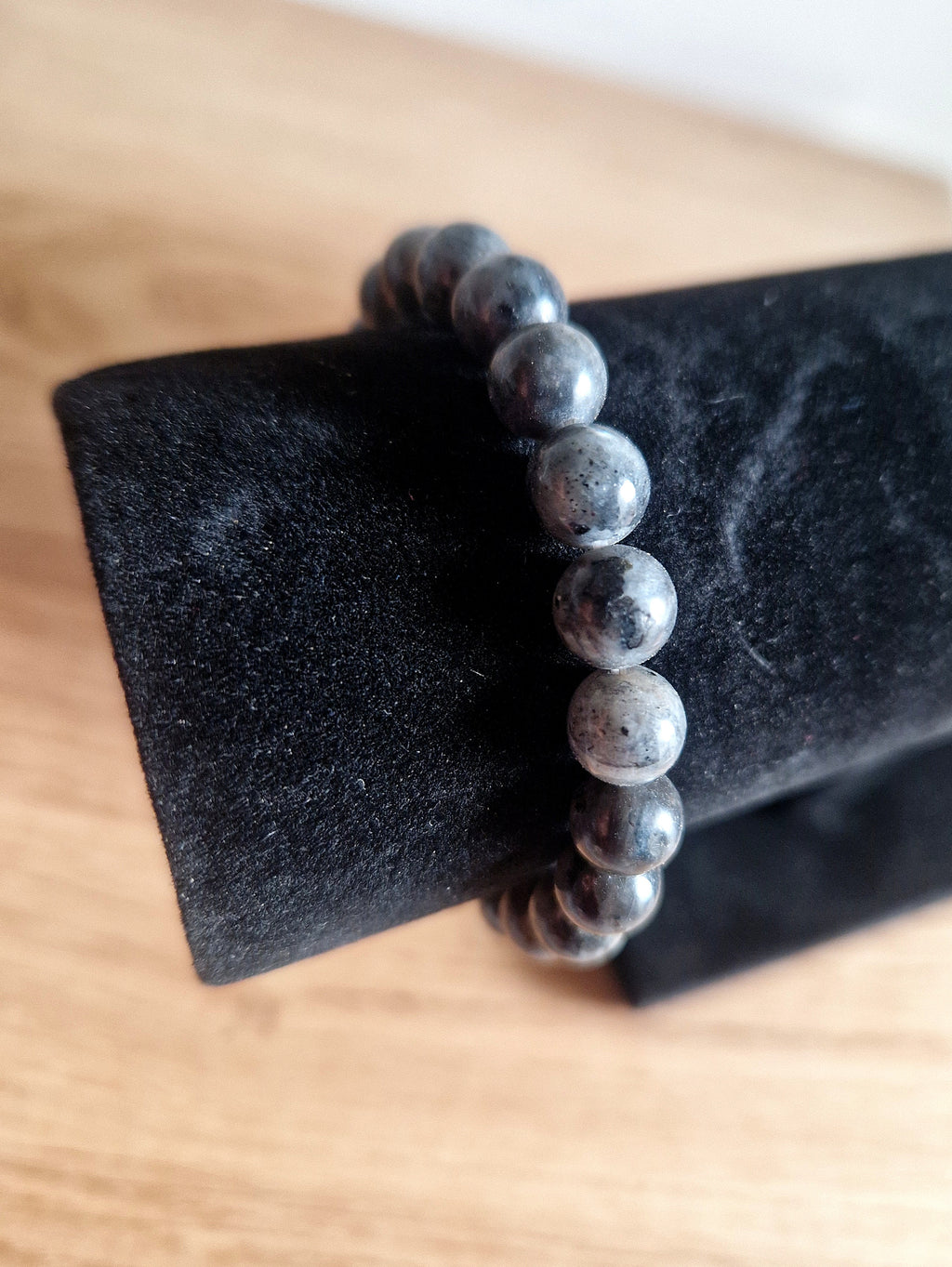 Grauer Labradorit Armband – 8 mm Edelsteinperlen