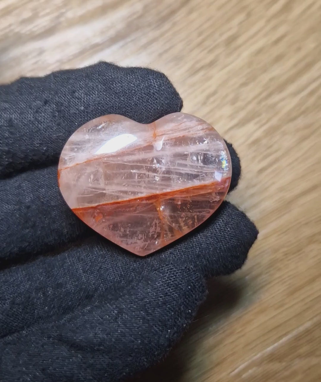 Feuerquarz Herz – Hämatoid-Quarz mit intensiven Eisenadern 🔥