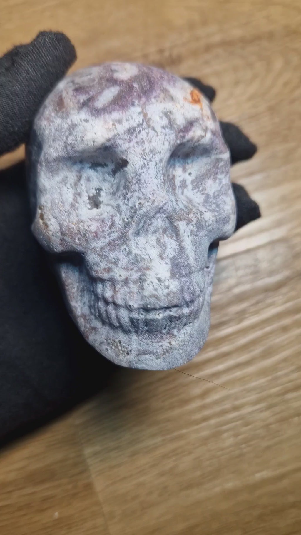 Achat / Chalcedon Kristallschädel mit Druse – Naturstein Einzelstück